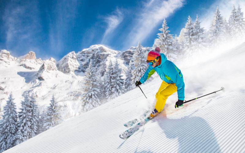 Packing Checklist for Skiing Holiday in the Alps